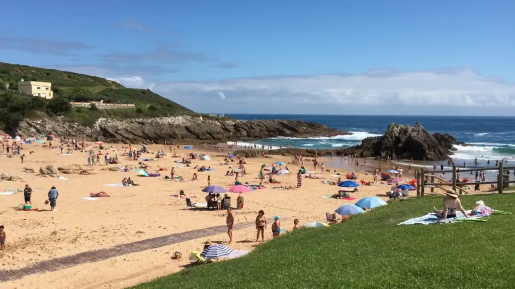Playa de San Juan de la Canal (Soto de la Marina)