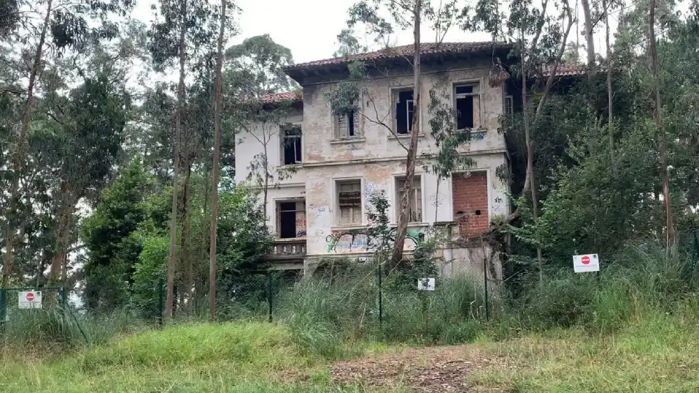 Pabellón María Luisa Pelayo (Isla de Pedrosa)
